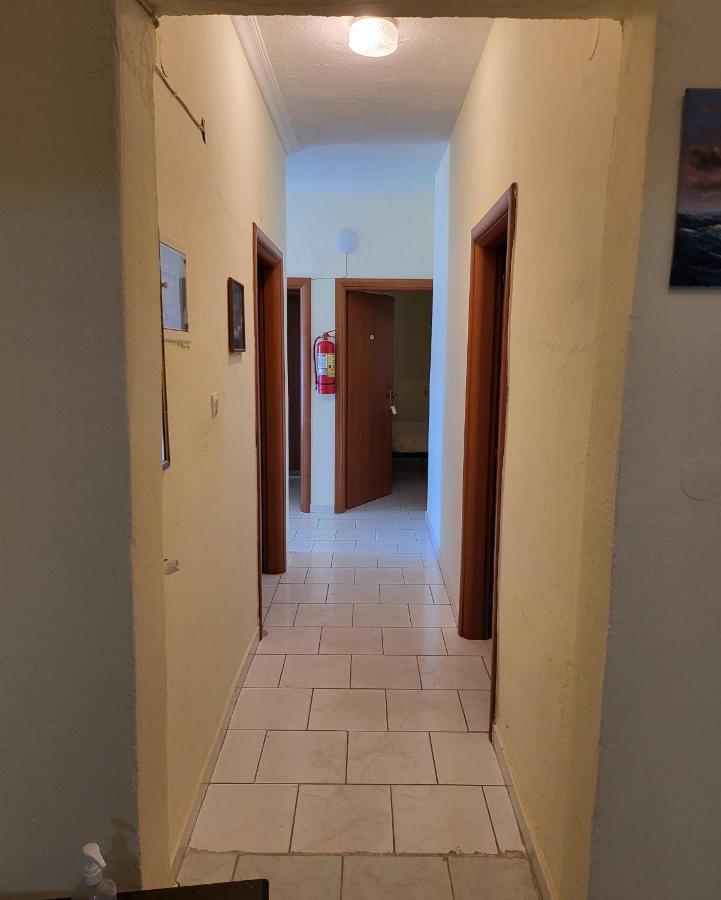 Athanasiadis Studios Vrasná Esterno foto